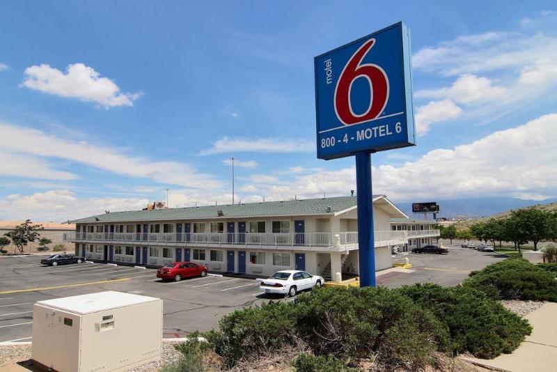 فندق Super 8 Albuquerque/Midtown المظهر الخارجي الصورة